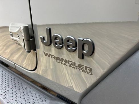 Used 2021 Jeep Wrangler Unlimited Sport AWD/4WD image 34