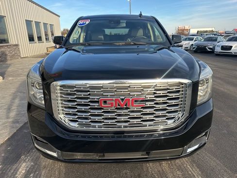 Used 2019 GMC Yukon Denali w/ Denali Ultimate Package AWD/4WD image 3