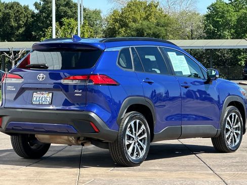 Certified 2024 Toyota Corolla Cross XLE image 4