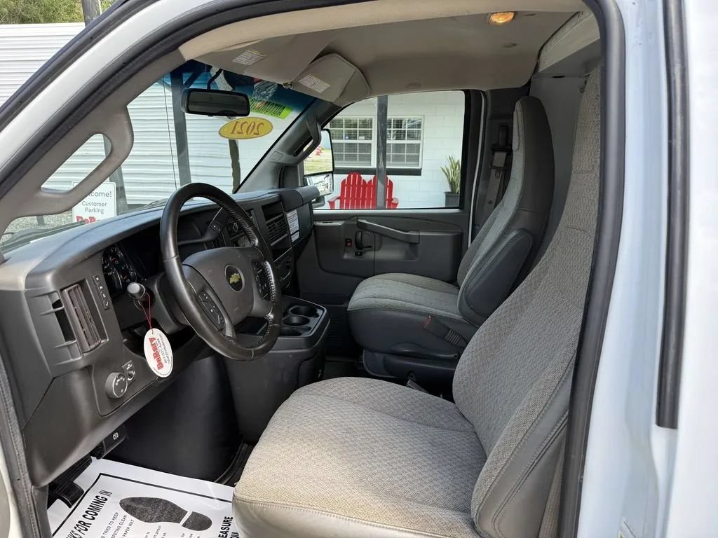 Used 2021 Chevrolet Express 3500 w/ Power Convenience Package RWD image 17