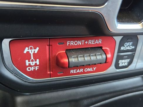 Used 2026 Jeep Wrangler Unlimited Rubicon AWD/4WD image 21