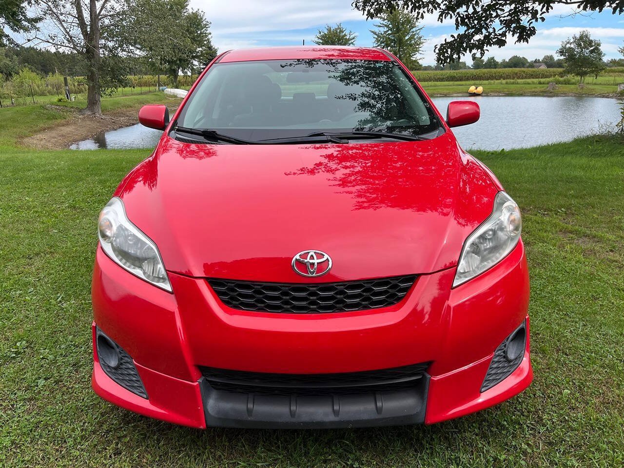 Used 2010 Toyota Matrix w/ PWR Pkg FWD image 2