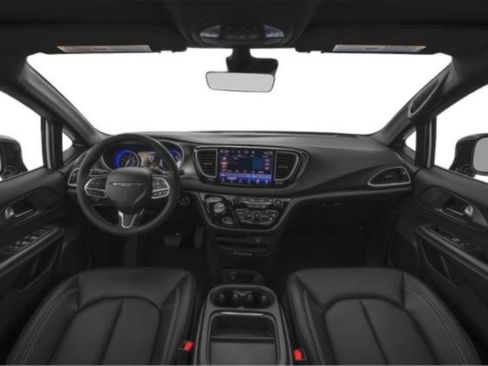 Used 2027 Chrysler Pacifica Select FWD image 4