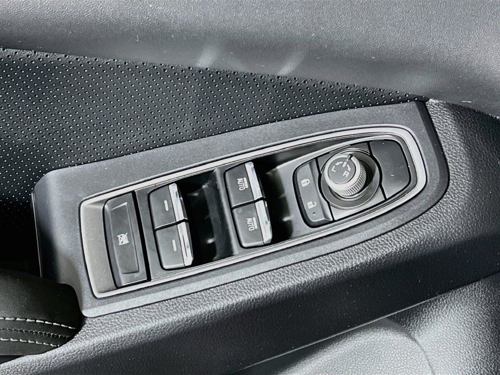 Used 2023 Subaru Ascent Limited AWD/4WD image 16