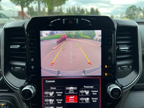 Used 2020 RAM 1500 Laramie AWD/4WD image 33
