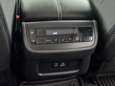 Used 2023 Nissan Pathfinder SV w/ SV Premium Package AWD/4WD image 28