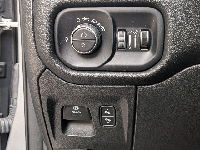Used 2023 RAM 1500 Laramie AWD/4WD image 29