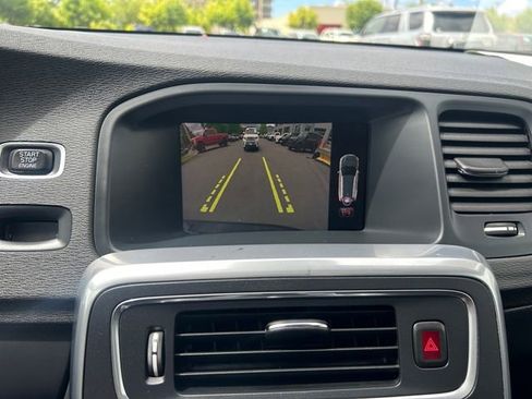 Used 2018 Volvo V60 T5 Cross Country AWD/4WD image 21