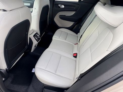 New 2026 Volvo XC40 B5 Plus w/ Protection Package Premier image 22