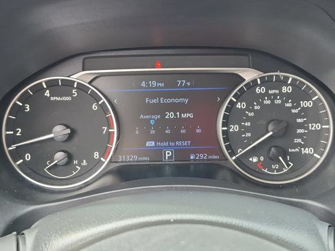 Used 2025 Nissan Altima 2.5 SV AWD/4WD image 16