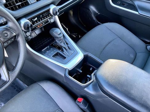 Used 2025 Toyota RAV4 LE FWD image 17