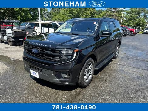 Used 2025 Ford Expedition Active AWD/4WD image 1