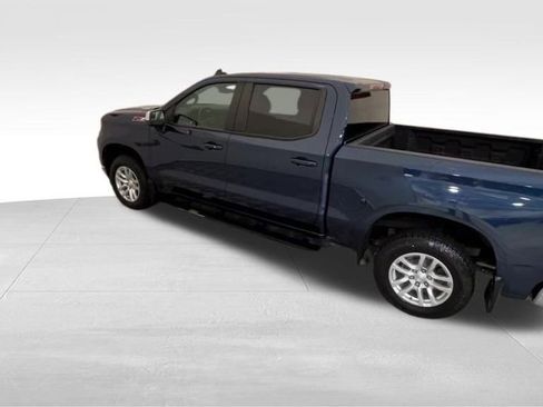 Used 2023 Chevrolet Silverado 1500 LT image 3