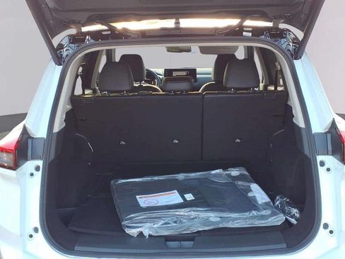 New 2026 Nissan Rogue Platinum AWD/4WD image 9