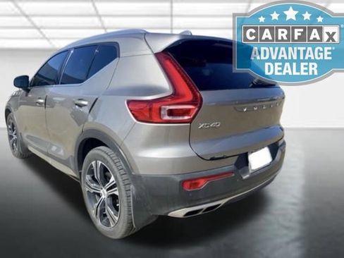 Used 2020 Volvo XC40 T4 Inscription image 3