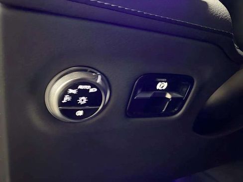 Used 2023 Mercedes-Benz EQS 580 4MATIC SUV image 58