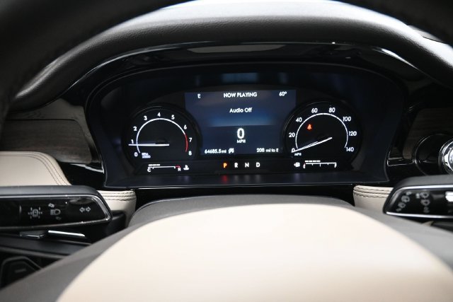 Used 2020 Lincoln Corsair Reserve w/ Appearance Package FWD image 12