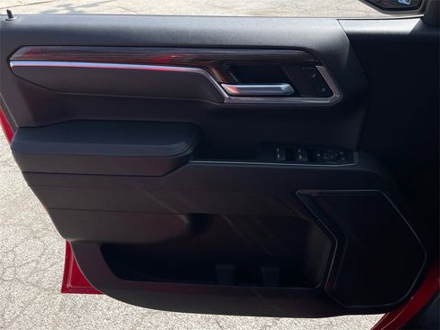 Used 2025 Chevrolet Silverado 1500 LT image 20