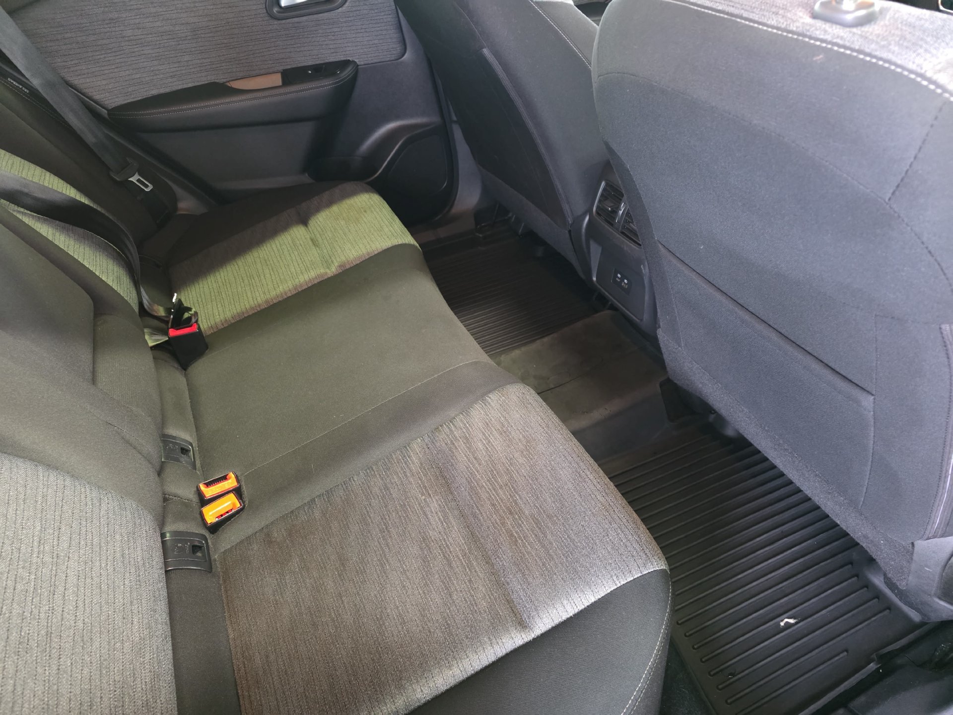 Used 2023 Nissan Rogue SV FWD image 11