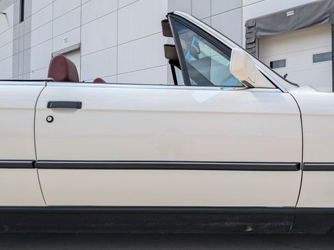 Used 1987 BMW 325i Convertible RWD image 40