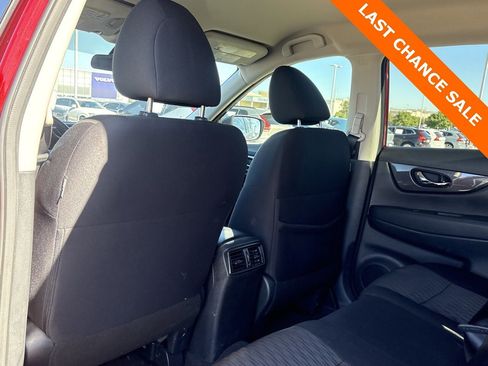 Used 2020 Nissan Rogue SV image 35