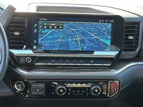 Used 2025 Chevrolet Silverado 1500 LT image 16