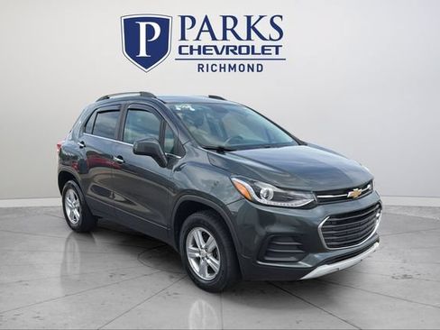 Used 2018 Chevrolet Trax LT w/ LT Convenience Package AWD/4WD image 1