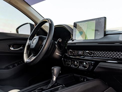 Used 2025 Honda Accord Touring image 13