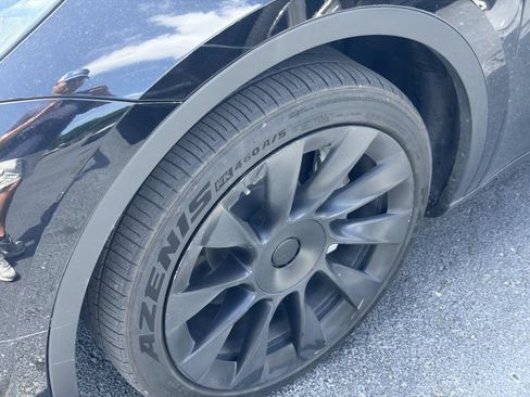 Used 2023 Tesla Model Y Long Range AWD/4WD image 8