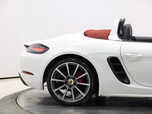Used 2017 Porsche 718 Boxster S image 44