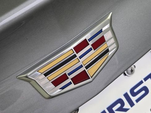 Used 2024 Cadillac XT4 Sport image 11