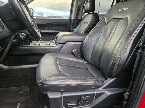 Used 2019 Ford Expedition Platinum image 17