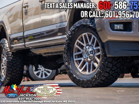 Used 2018 Ford F250 King Ranch w/ FX4 Off-Road Package AWD/4WD image 2