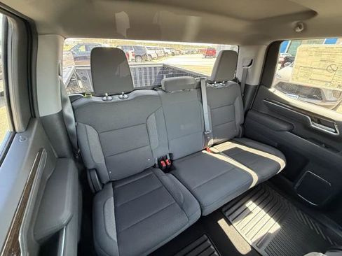 New 2026 GMC Sierra 1500 SLE image 27