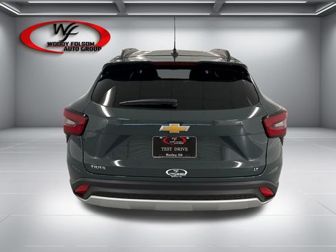 New 2026 Chevrolet Trax LT w/ LT Convenience Package FWD image 7