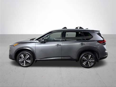 Used 2024 Nissan Rogue SL AWD/4WD image 9