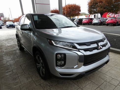 New 2025 Mitsubishi Outlander Sport SE image 3