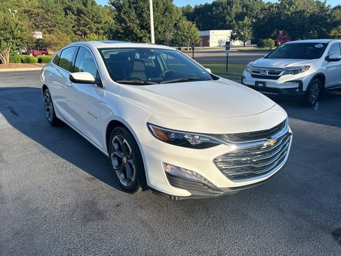 Used 2024 Chevrolet Malibu LT image 9