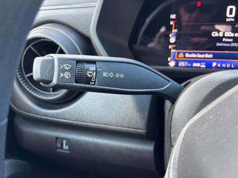 Used 2023 Chevrolet Colorado Trail Boss w/ Technology Package image 32