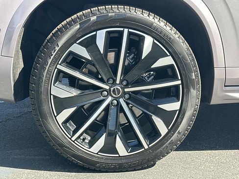 Certified 2026 Volvo XC90 B5 Plus image 28