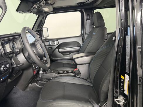 Used 2024 Jeep Wrangler Unlimited Rubicon 4xe w/ Safety Group AWD/4WD image 22