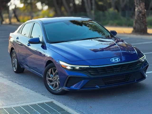 Used 2024 Hyundai Elantra SEL FWD image 1