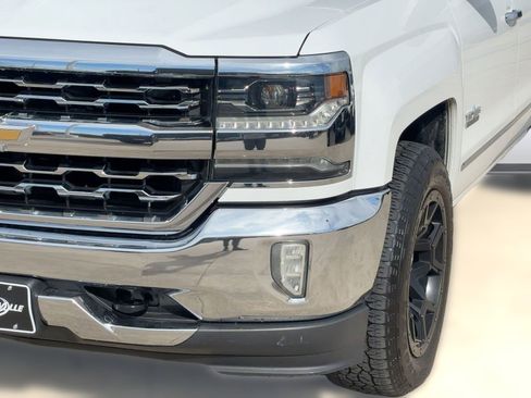 Used 2018 Chevrolet Silverado 1500 LTZ w/ Texas Edition image 21