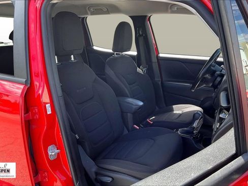 Used 2017 Jeep Renegade Altitude image 7