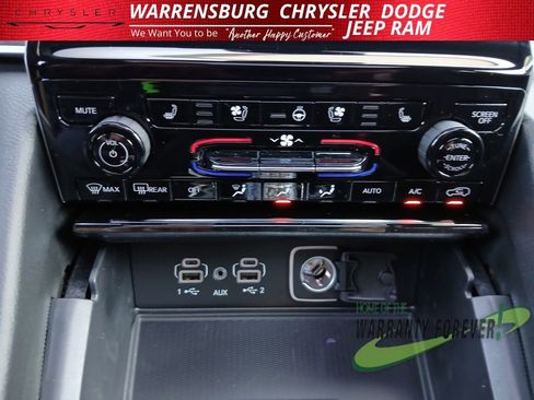 New 2025 Jeep Grand Cherokee L Limited w/ Luxury Tech Group II image 25