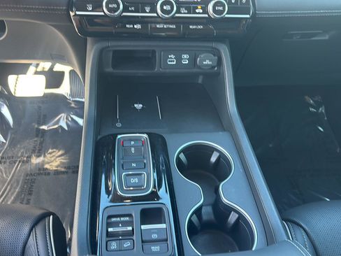 Used 2025 Honda Pilot Elite image 15