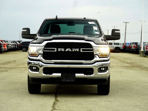 Used 2024 RAM 2500 Big Horn w/ Bed Utility Group image 4
