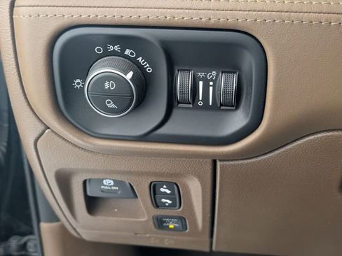 Used 2021 RAM 1500 Limited image 14