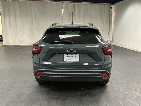 New 2026 Chevrolet Trax LT w/ Driver Confidence Package FWD image 4