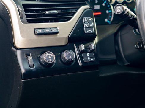 Used 2019 GMC Yukon Denali image 13